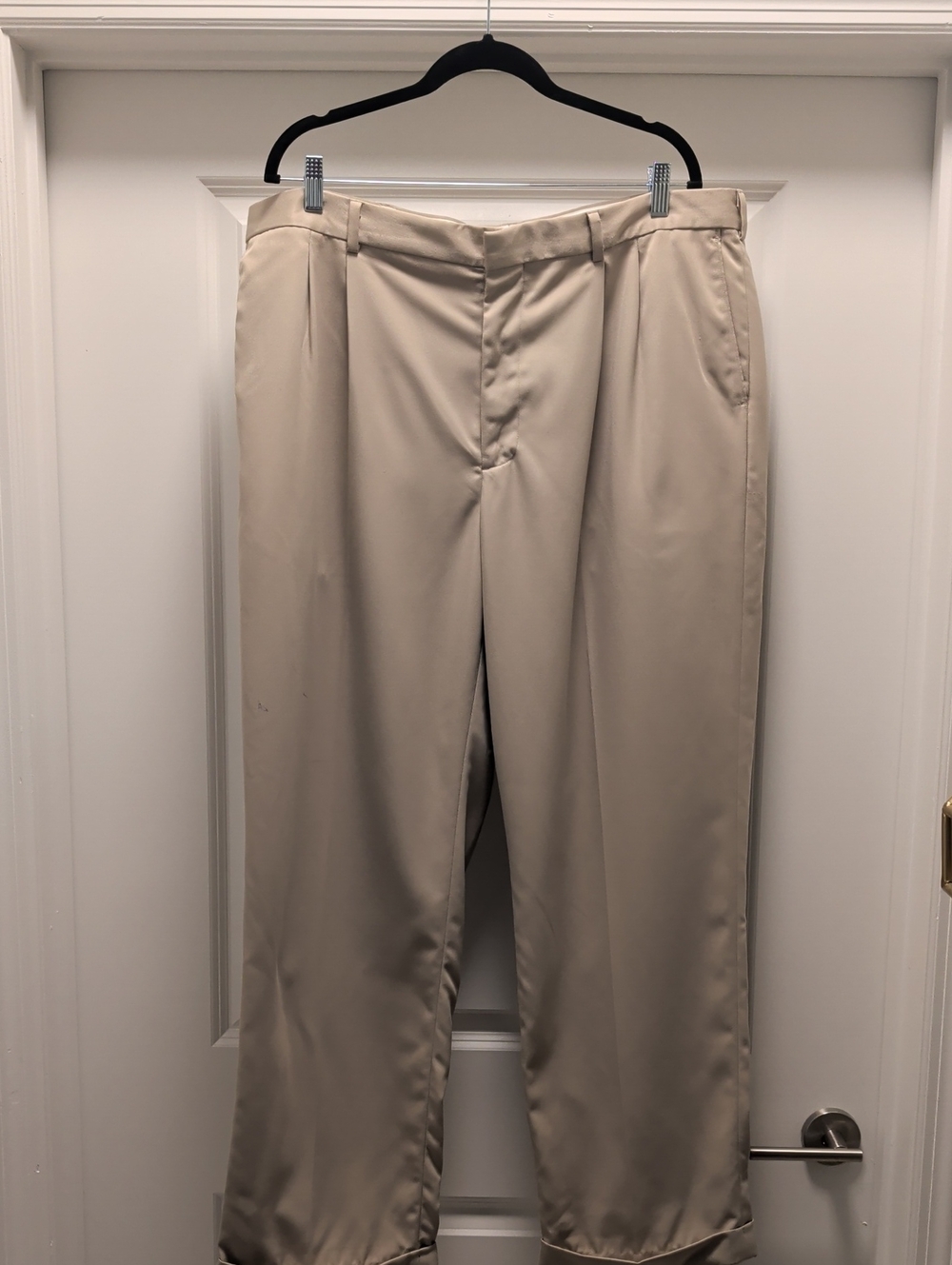 PERRY ELLIS -40W 31L-Men's Classic Pleated Dress Pants - Beige